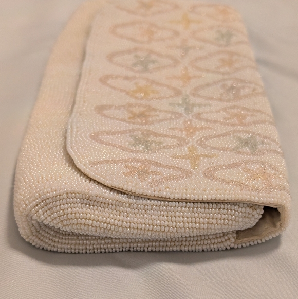 Vintage 1950s–60s Hand-Beaded Pastel Pearl Clutch – Bridal, Cocktail, Formal - Picture 13 of 14